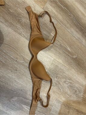SKIMS Molded T-Shirt Bra - Caramel